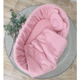 Wiklinowe łóżeczko z wyposażeniem dla niemowląt - staroróżowe, Ourbaby®